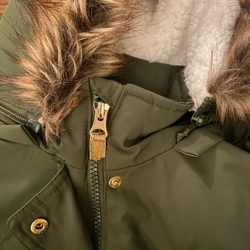 SOLD - NWOT Ultimate Girl's Winter Parka Hooded Fleece Lined w/ Faux Fur - Picture 5 of 10